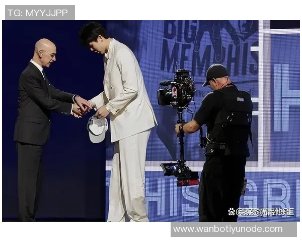 萧华展望未来新星杨瀚森等人有望成长为下一个篮球巨星 萧华展望未来新星杨瀚森等人有望成长为下一个篮球巨星