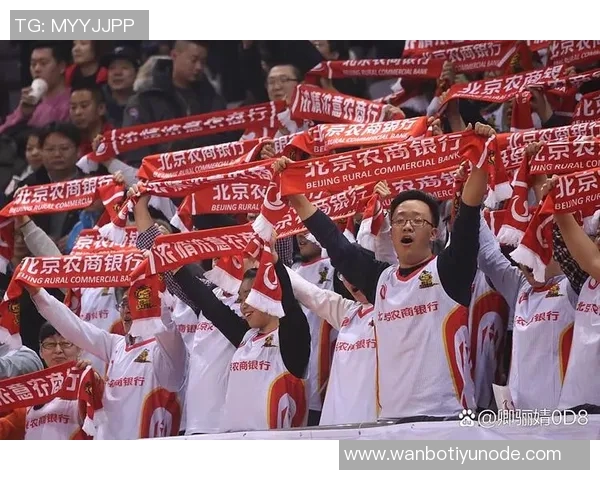 徐江：国足选帅本土教练难以突破李铁陪标的历史困境